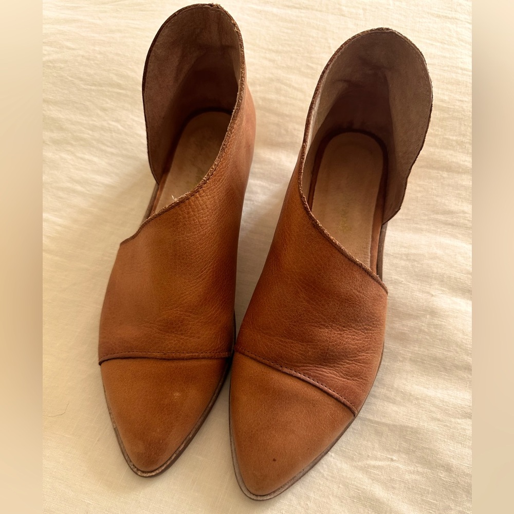 Free People Royale Flat 39.5